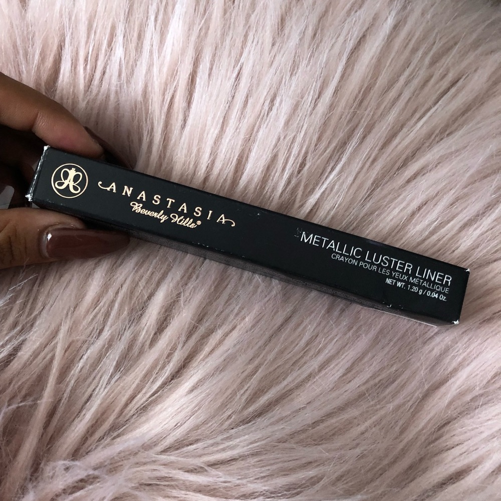 Anastasia Beverly Hills metallic eye liner gold